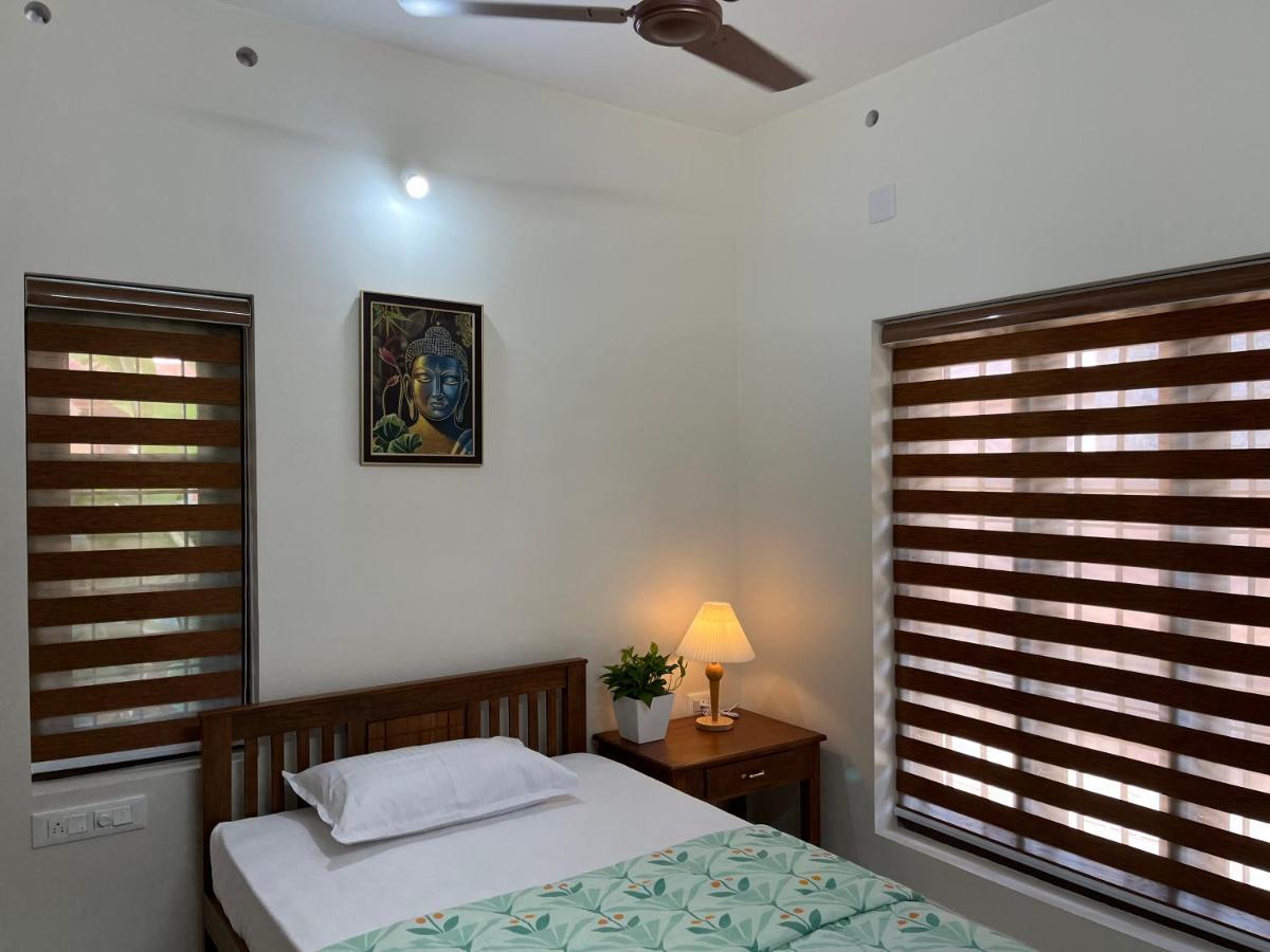Solomon Apartments,Alappuzha Beach. Bagian luar foto