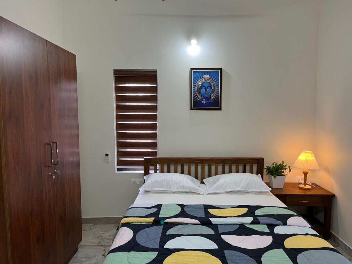 Solomon Apartments,Alappuzha Beach. Bagian luar foto
