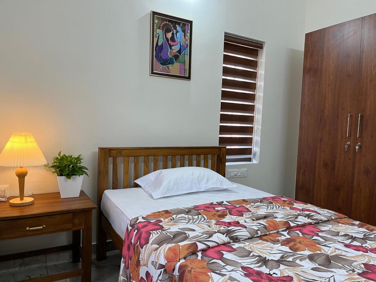 Solomon Apartments,Alappuzha Beach. Bagian luar foto
