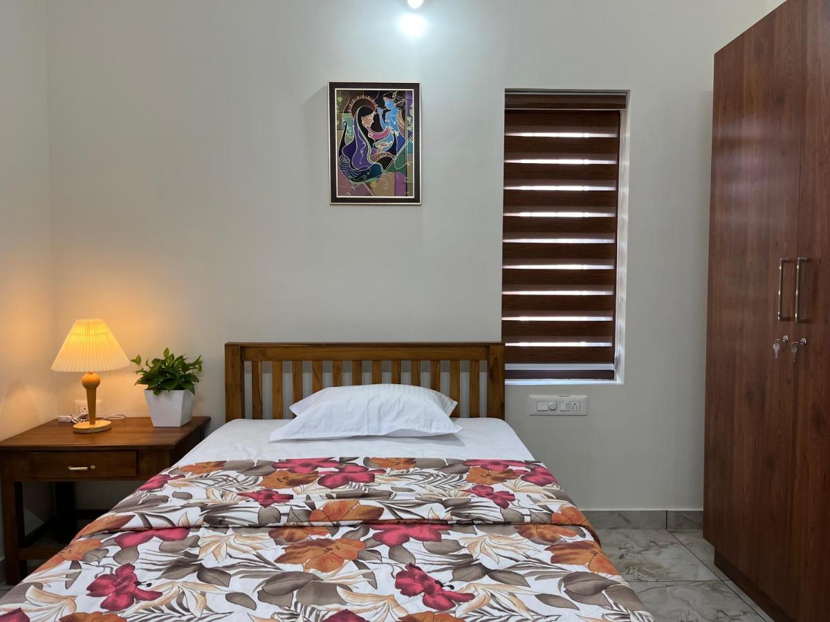 Solomon Apartments,Alappuzha Beach. Bagian luar foto
