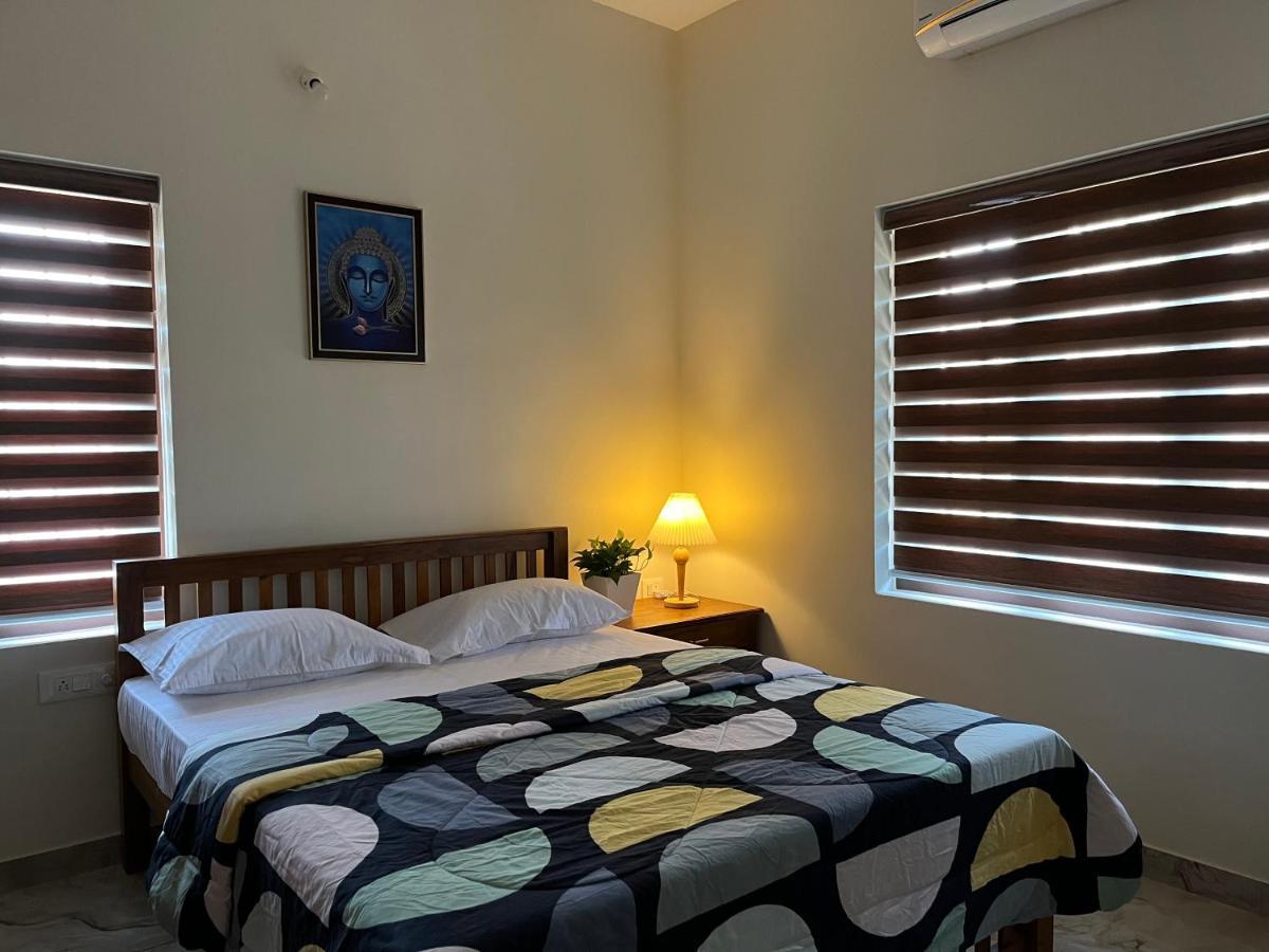 Solomon Apartments,Alappuzha Beach. Bagian luar foto