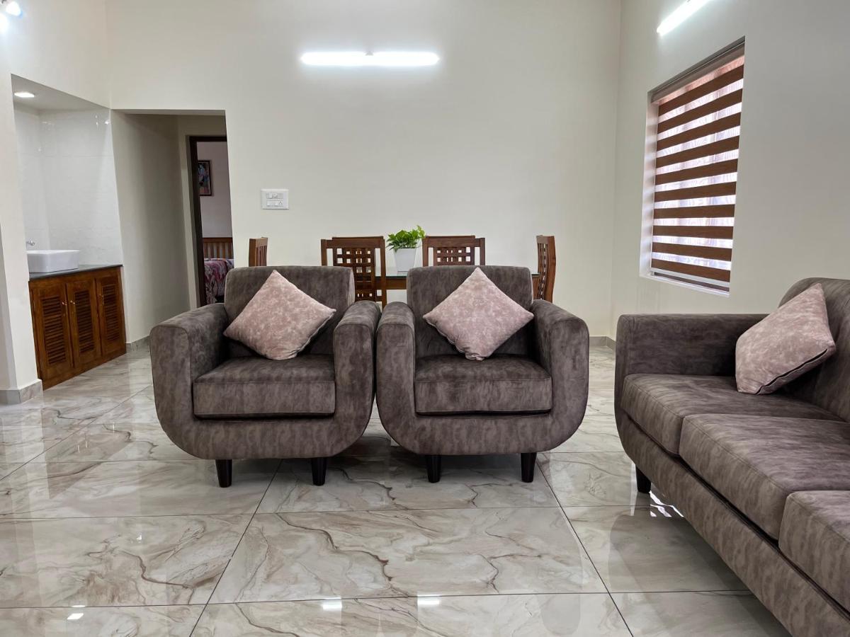 Solomon Apartments,Alappuzha Beach. Bagian luar foto