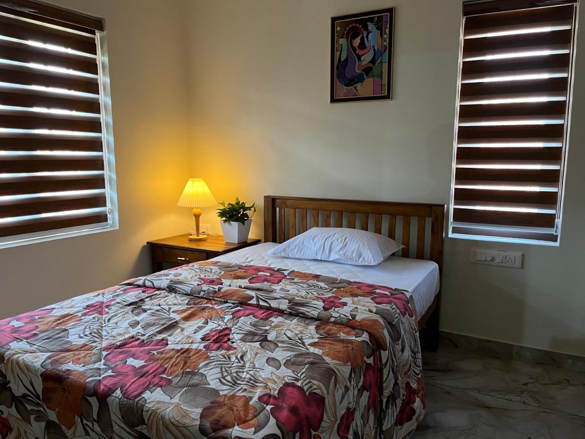 Solomon Apartments,Alappuzha Beach. Bagian luar foto