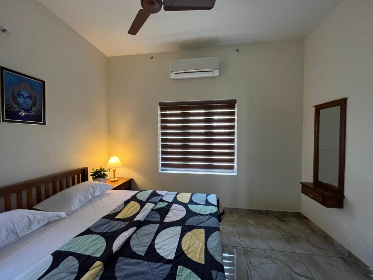 Solomon Apartments,Alappuzha Beach. Bagian luar foto