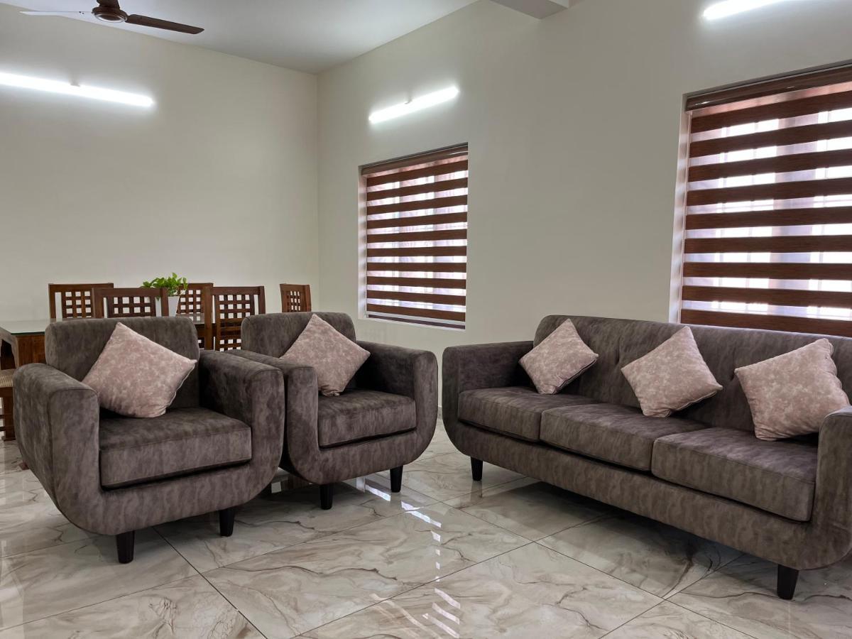 Solomon Apartments,Alappuzha Beach. Bagian luar foto