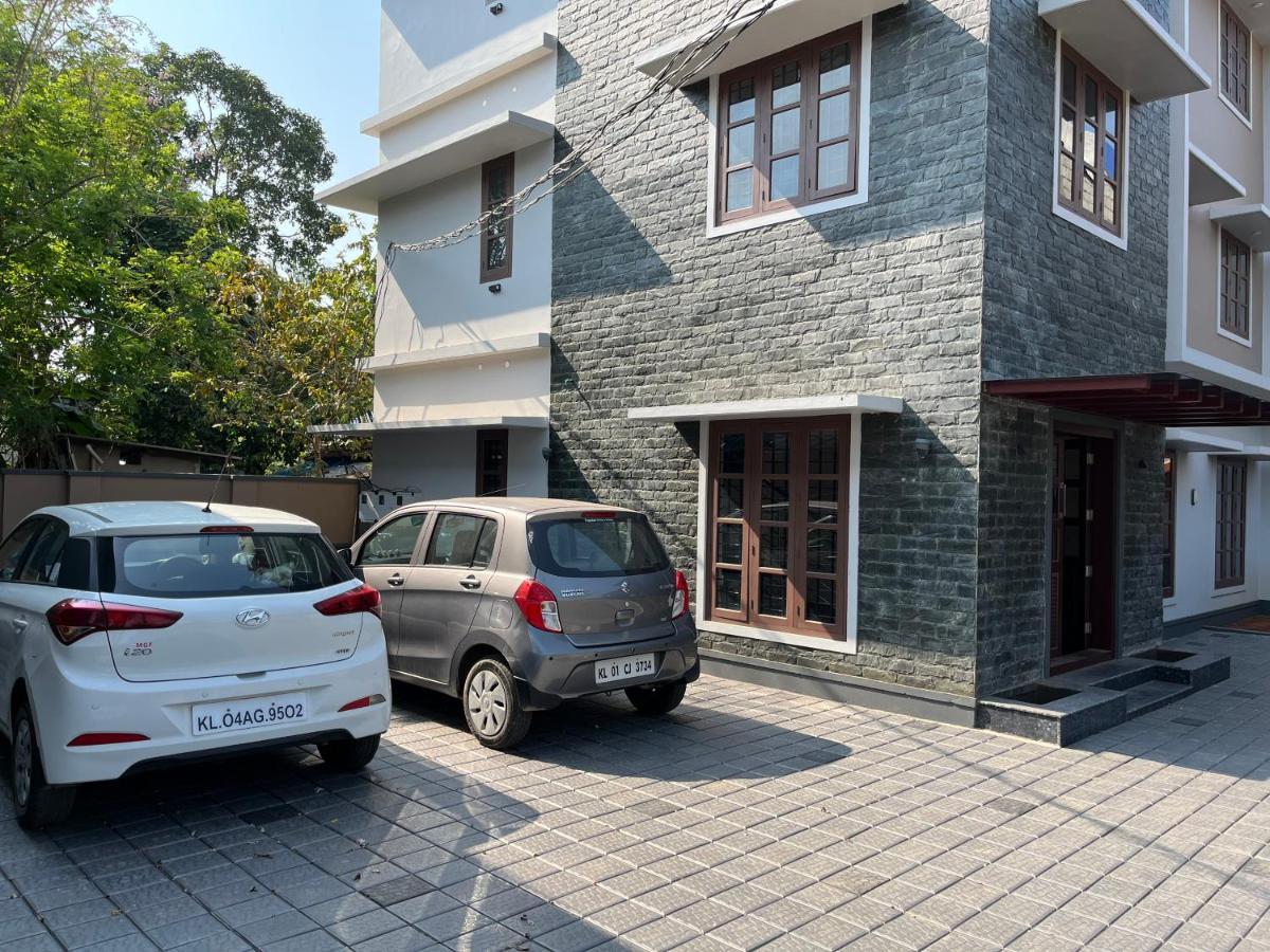 Solomon Apartments,Alappuzha Beach. Bagian luar foto
