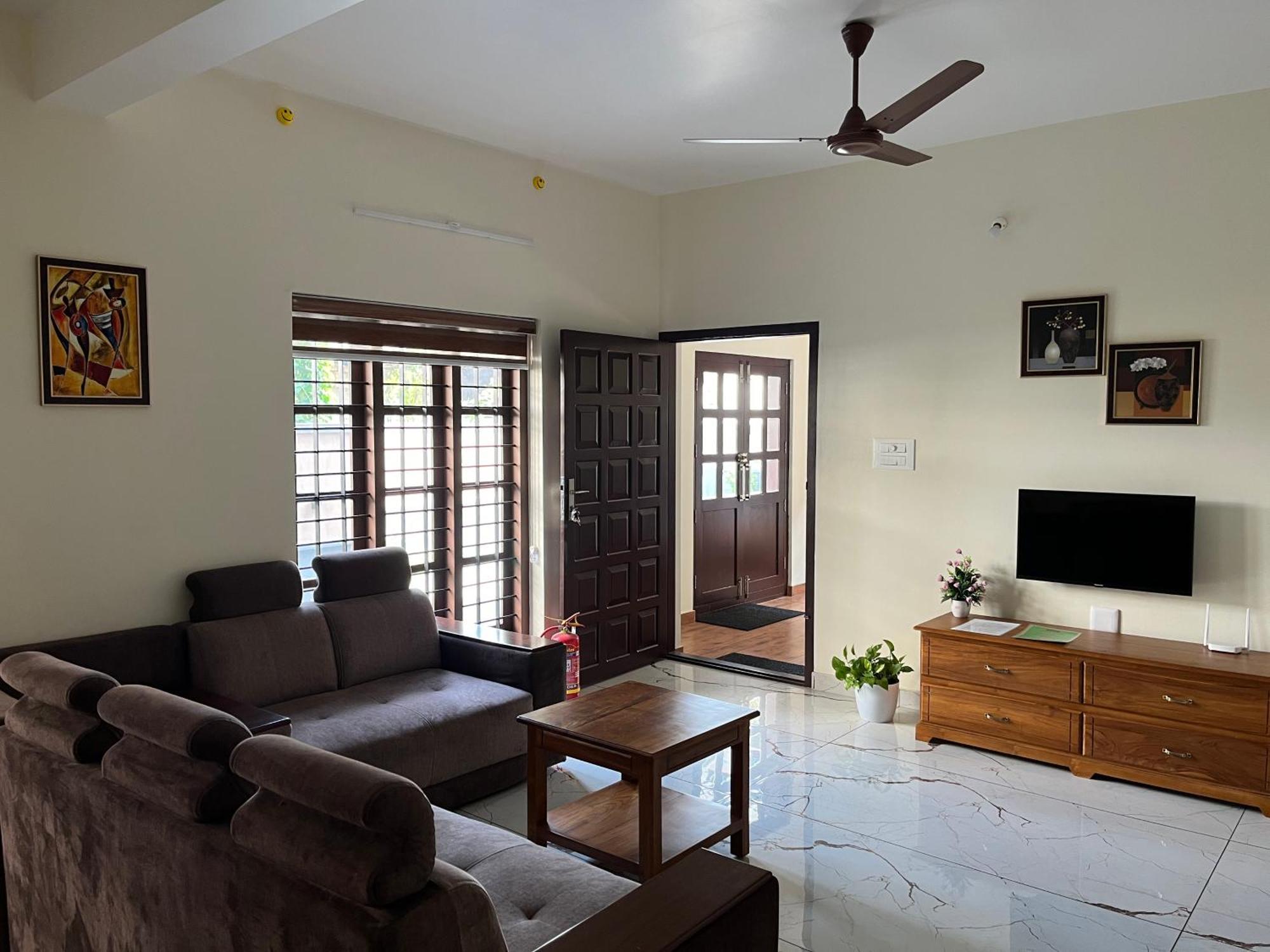Solomon Apartments,Alappuzha Beach. Bagian luar foto